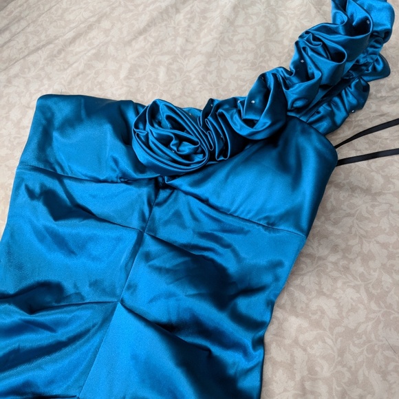 Cocktail dress - Picture 2 of 8